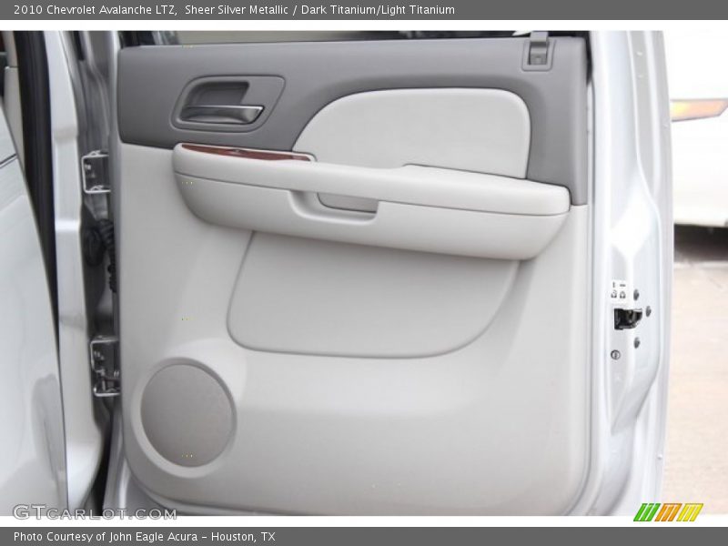 Sheer Silver Metallic / Dark Titanium/Light Titanium 2010 Chevrolet Avalanche LTZ
