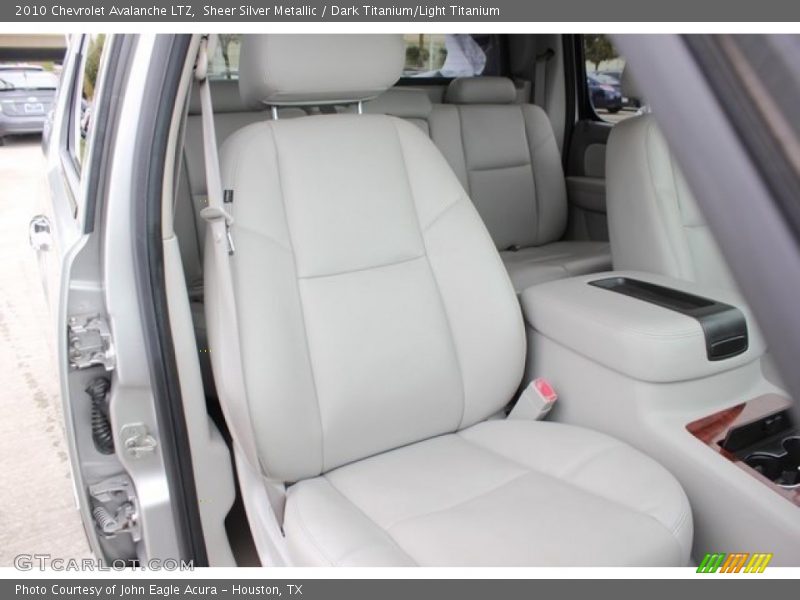 Sheer Silver Metallic / Dark Titanium/Light Titanium 2010 Chevrolet Avalanche LTZ