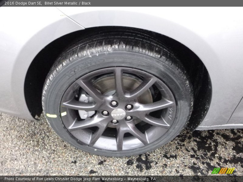 Billet Silver Metallic / Black 2016 Dodge Dart SE