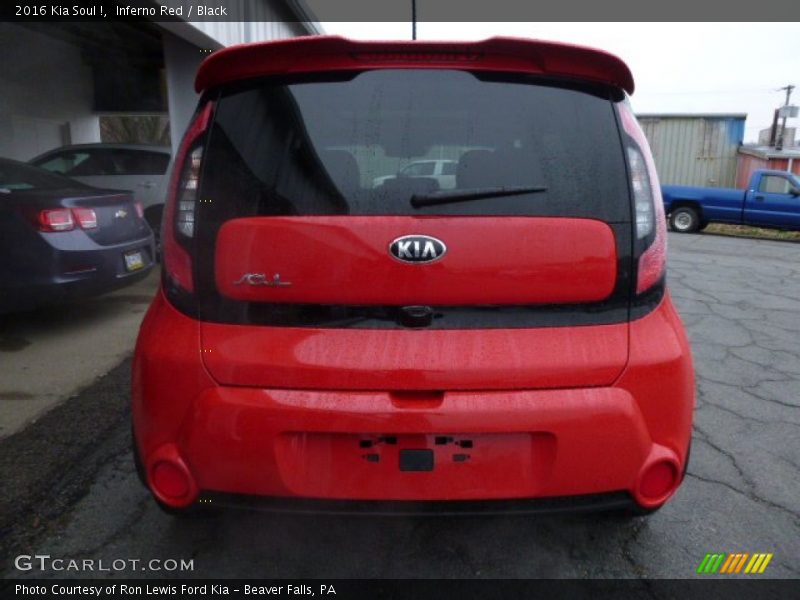 Inferno Red / Black 2016 Kia Soul !