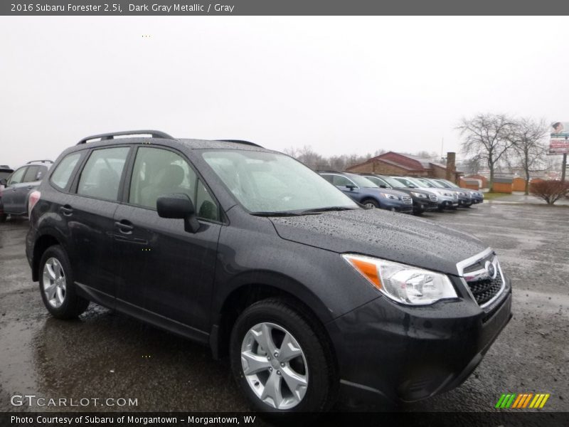 Dark Gray Metallic / Gray 2016 Subaru Forester 2.5i