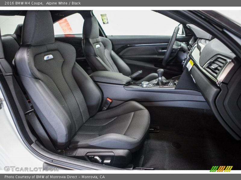 Front Seat of 2016 M4 Coupe