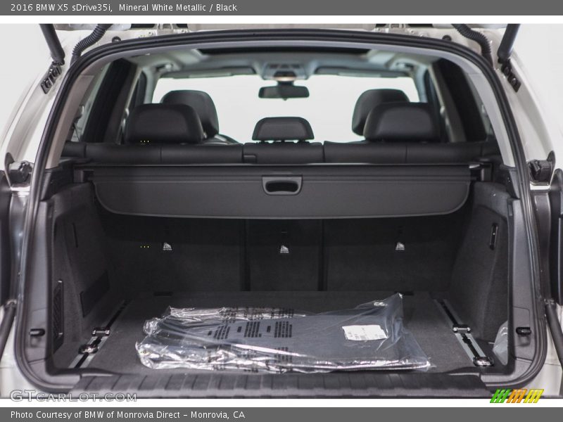 Mineral White Metallic / Black 2016 BMW X5 sDrive35i