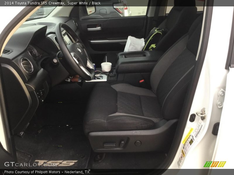 Super White / Black 2014 Toyota Tundra SR5 Crewmax