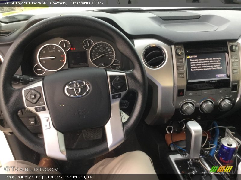 Super White / Black 2014 Toyota Tundra SR5 Crewmax