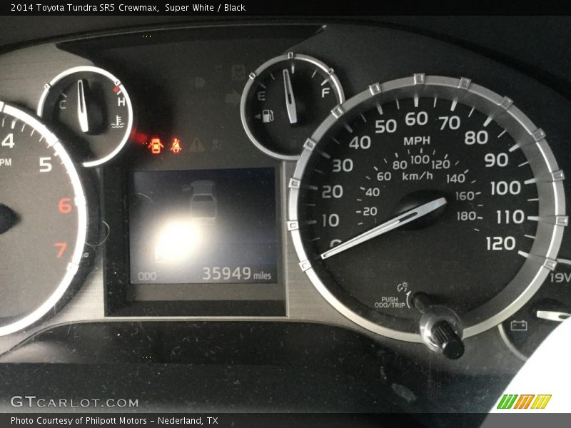 Super White / Black 2014 Toyota Tundra SR5 Crewmax
