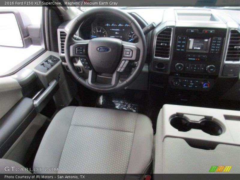 Magnetic / Medium Earth Gray 2016 Ford F150 XLT SuperCrew