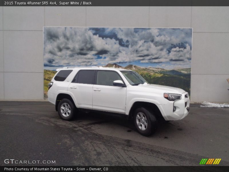 Super White / Black 2015 Toyota 4Runner SR5 4x4