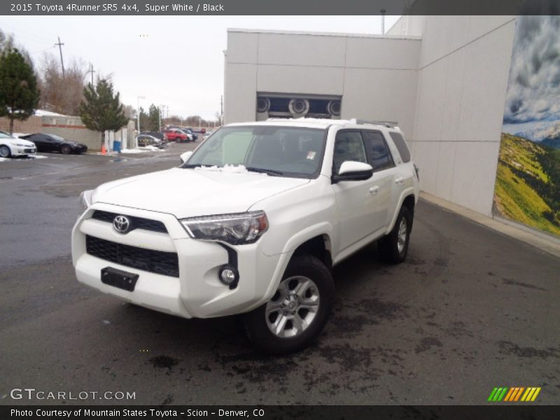 Super White / Black 2015 Toyota 4Runner SR5 4x4