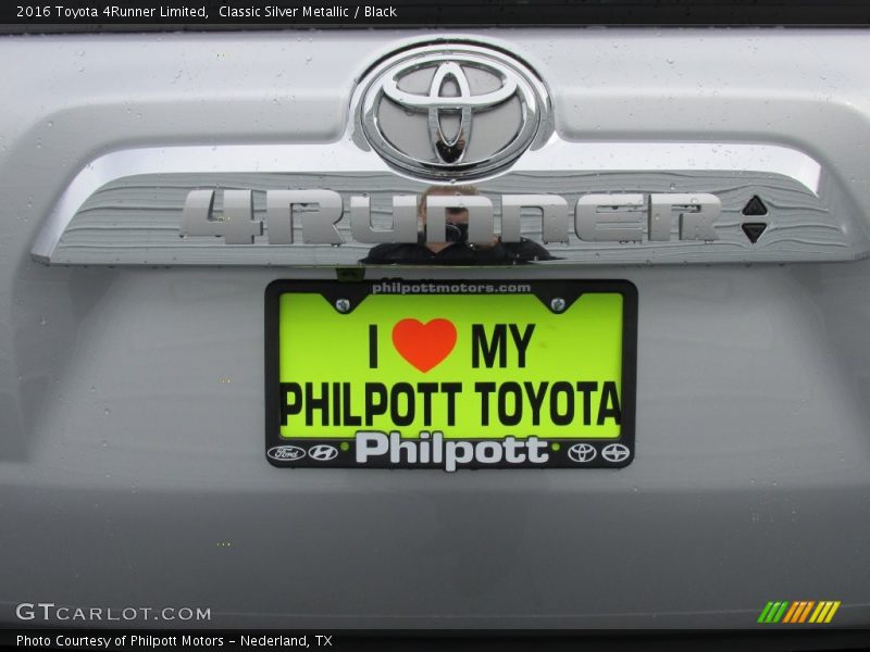 Classic Silver Metallic / Black 2016 Toyota 4Runner Limited