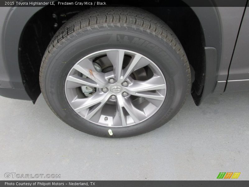 Predawn Gray Mica / Black 2015 Toyota Highlander LE