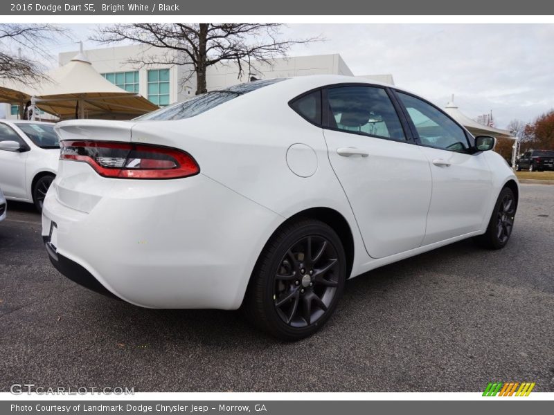 Bright White / Black 2016 Dodge Dart SE