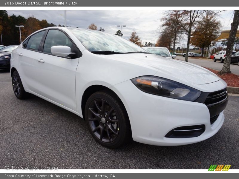 Bright White / Black 2016 Dodge Dart SE