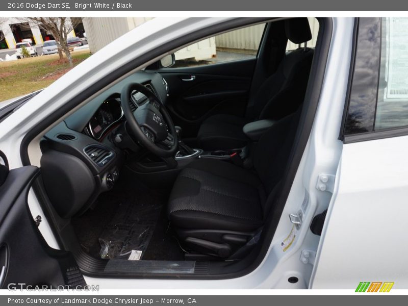 Bright White / Black 2016 Dodge Dart SE
