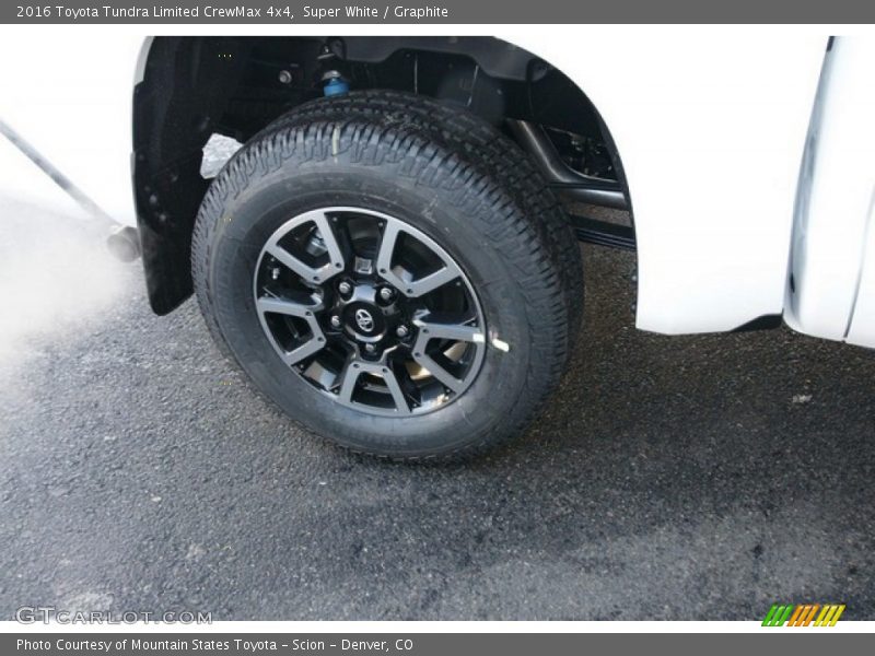 Super White / Graphite 2016 Toyota Tundra Limited CrewMax 4x4
