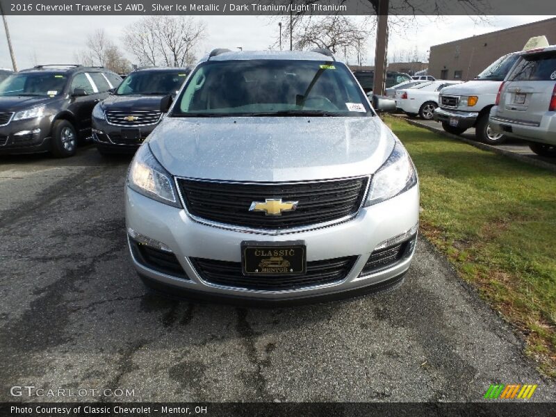 Silver Ice Metallic / Dark Titanium/Light Titanium 2016 Chevrolet Traverse LS AWD