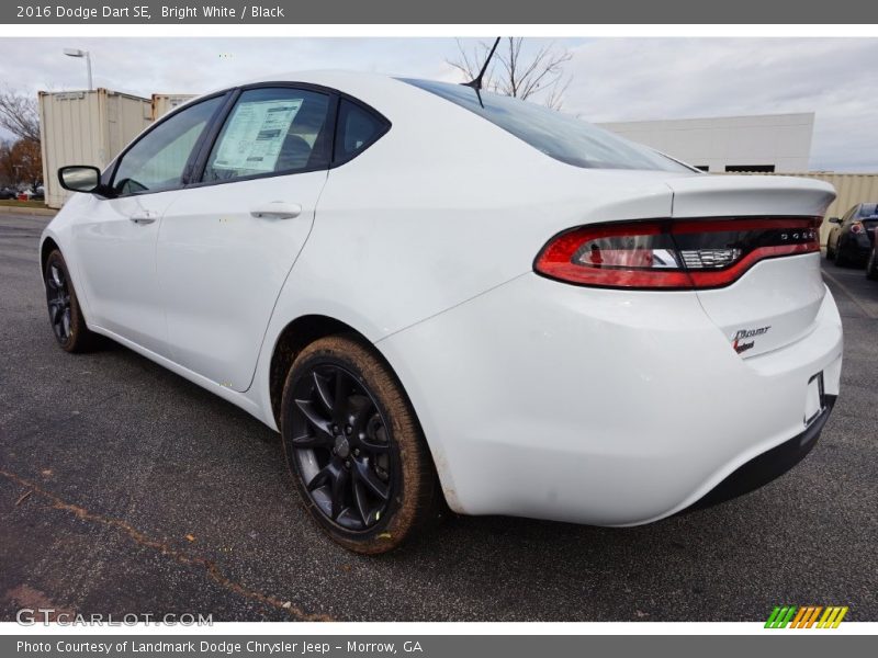 Bright White / Black 2016 Dodge Dart SE