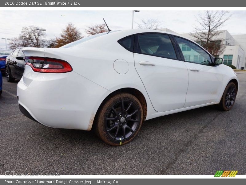 Bright White / Black 2016 Dodge Dart SE