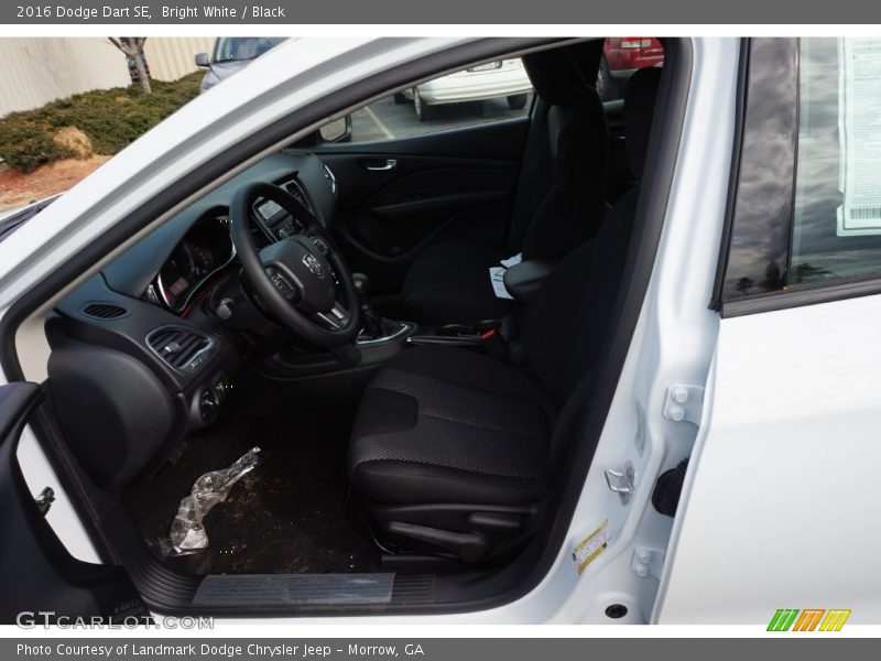 Bright White / Black 2016 Dodge Dart SE