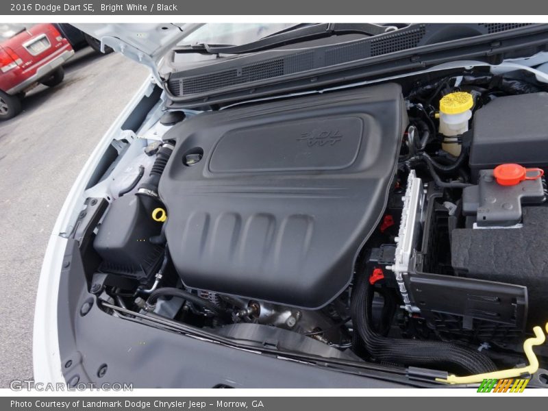 Bright White / Black 2016 Dodge Dart SE