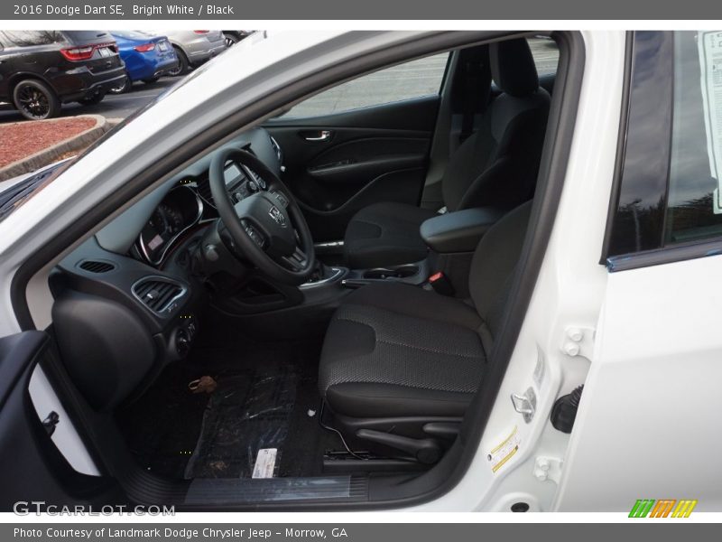Bright White / Black 2016 Dodge Dart SE