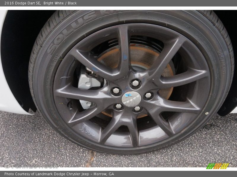 Bright White / Black 2016 Dodge Dart SE
