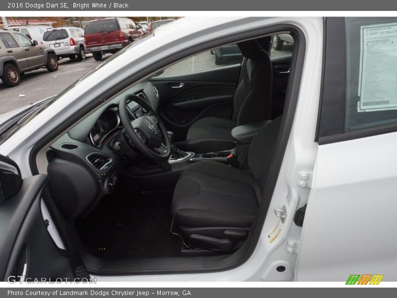 Bright White / Black 2016 Dodge Dart SE