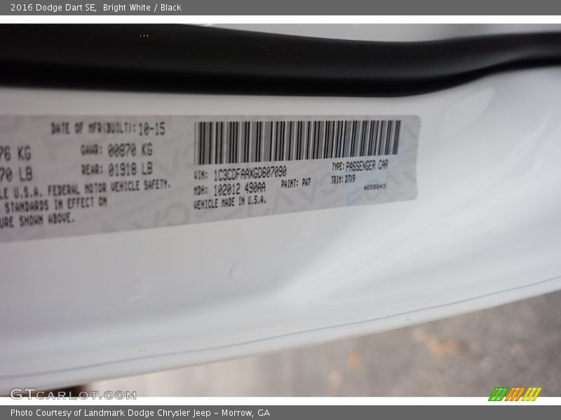 Bright White / Black 2016 Dodge Dart SE