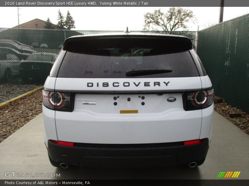 Yulong White Metallic / Tan 2016 Land Rover Discovery Sport HSE Luxury 4WD