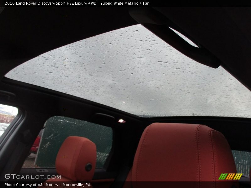Sunroof of 2016 Discovery Sport HSE Luxury 4WD
