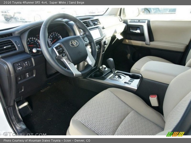 Super White / Sand Beige 2016 Toyota 4Runner SR5 4x4