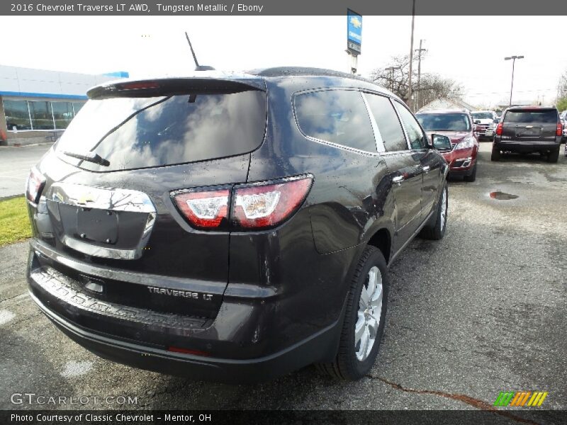 Tungsten Metallic / Ebony 2016 Chevrolet Traverse LT AWD