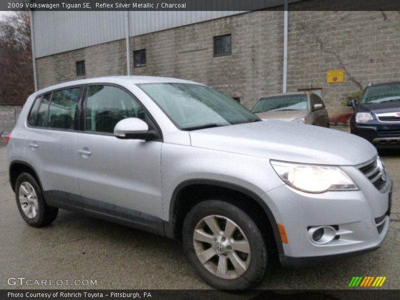 Front 3/4 View of 2009 Tiguan SE