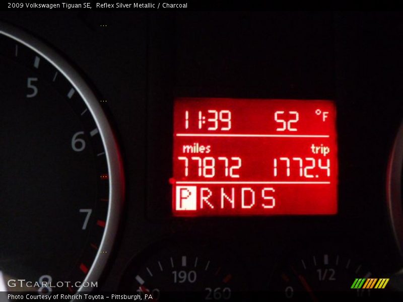 Reflex Silver Metallic / Charcoal 2009 Volkswagen Tiguan SE