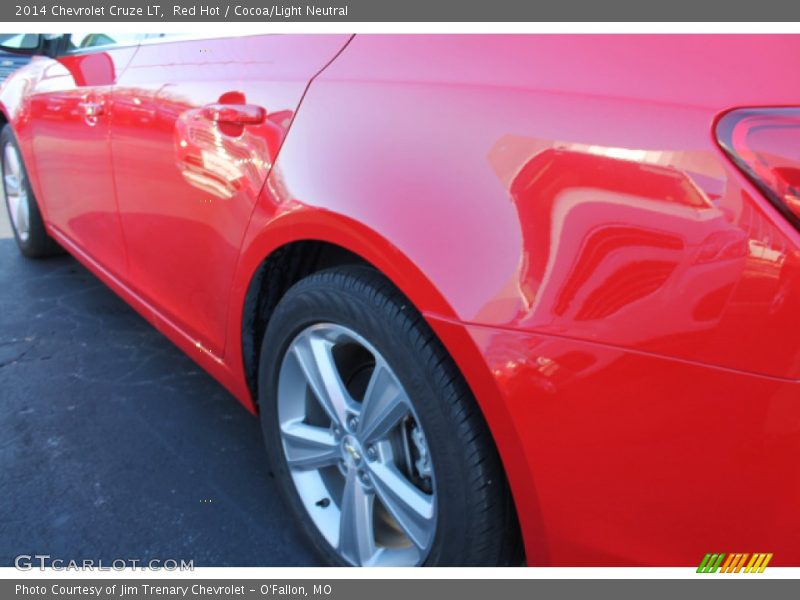 Red Hot / Cocoa/Light Neutral 2014 Chevrolet Cruze LT