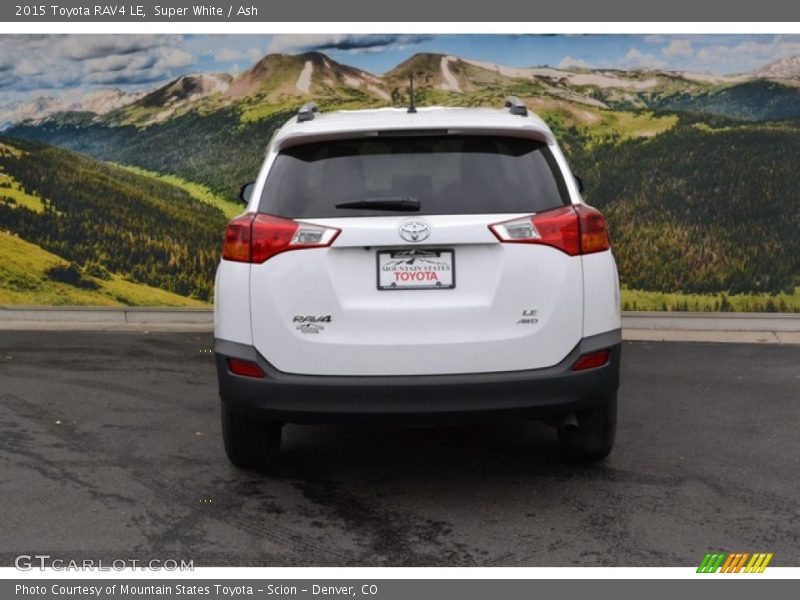Super White / Ash 2015 Toyota RAV4 LE