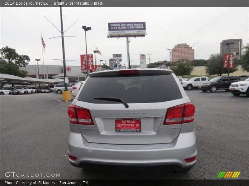 Bright Silver Metallic / Black 2014 Dodge Journey SXT