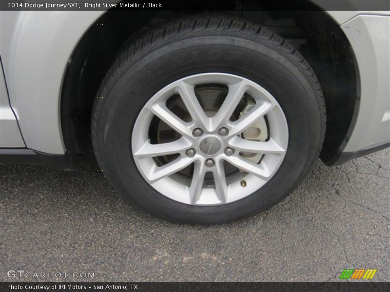 Bright Silver Metallic / Black 2014 Dodge Journey SXT