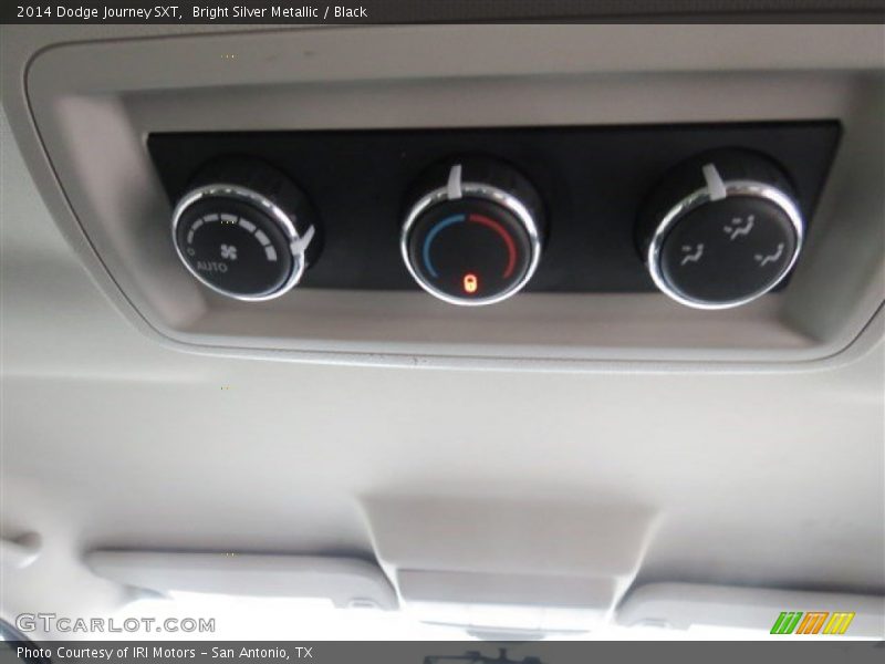 Bright Silver Metallic / Black 2014 Dodge Journey SXT
