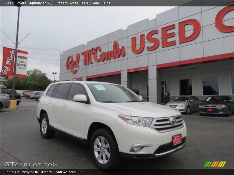 Blizzard White Pearl / Sand Beige 2011 Toyota Highlander SE