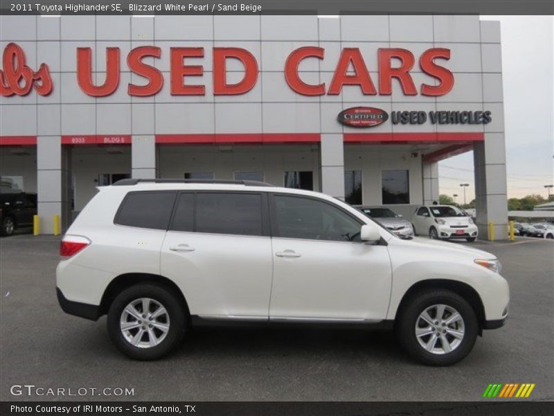 Blizzard White Pearl / Sand Beige 2011 Toyota Highlander SE