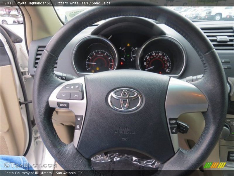 Blizzard White Pearl / Sand Beige 2011 Toyota Highlander SE