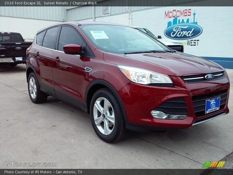 Sunset Metallic / Charcoal Black 2016 Ford Escape SE