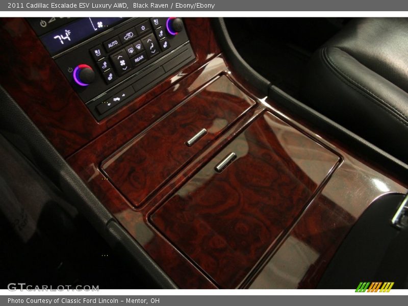 Black Raven / Ebony/Ebony 2011 Cadillac Escalade ESV Luxury AWD