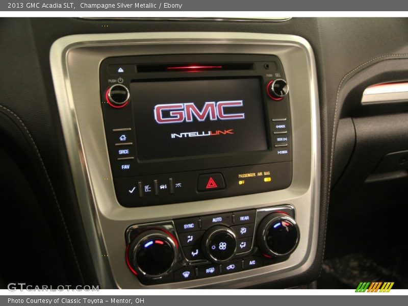 Champagne Silver Metallic / Ebony 2013 GMC Acadia SLT