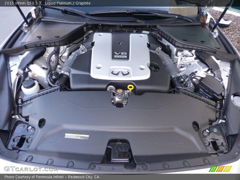 Liquid Platinum / Graphite 2015 Infiniti Q50 3.7