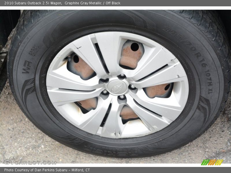 Graphite Gray Metallic / Off Black 2010 Subaru Outback 2.5i Wagon