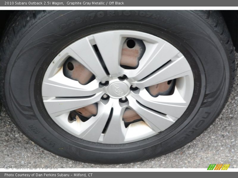 Graphite Gray Metallic / Off Black 2010 Subaru Outback 2.5i Wagon