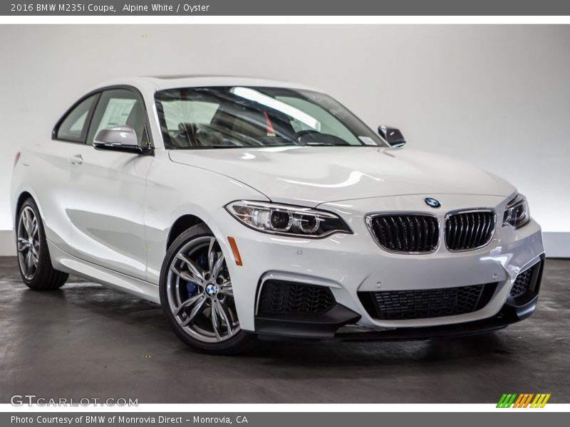 Front 3/4 View of 2016 M235i Coupe
