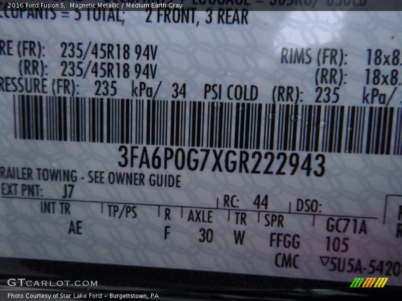 Magnetic Metallic / Medium Earth Gray 2016 Ford Fusion S